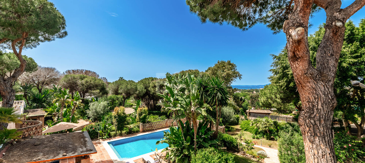 Villa à vendre en Elviria, Marbella Est