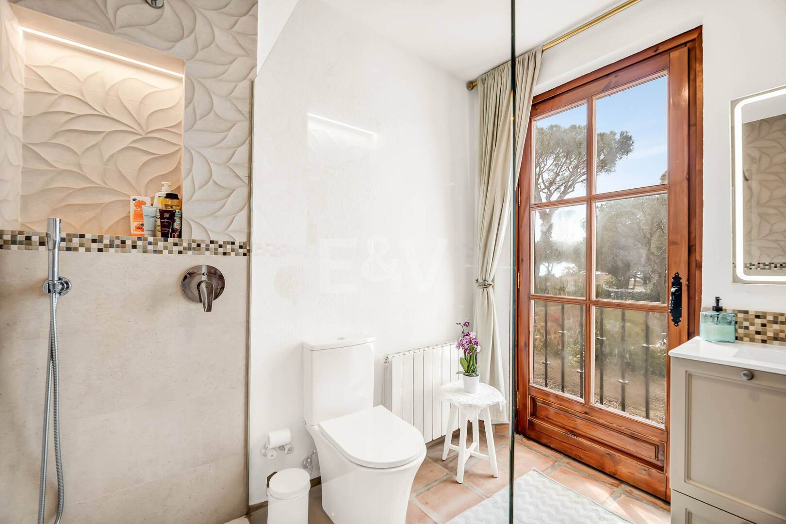 Elviria Traditional Andalucian Family Home with sea views