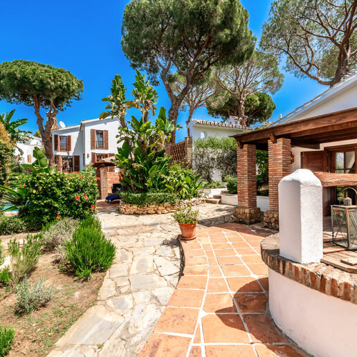 Elviria Traditional Andalucian Family Home with sea views
