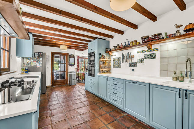 Elviria Traditional Andalucian Family Home with sea views