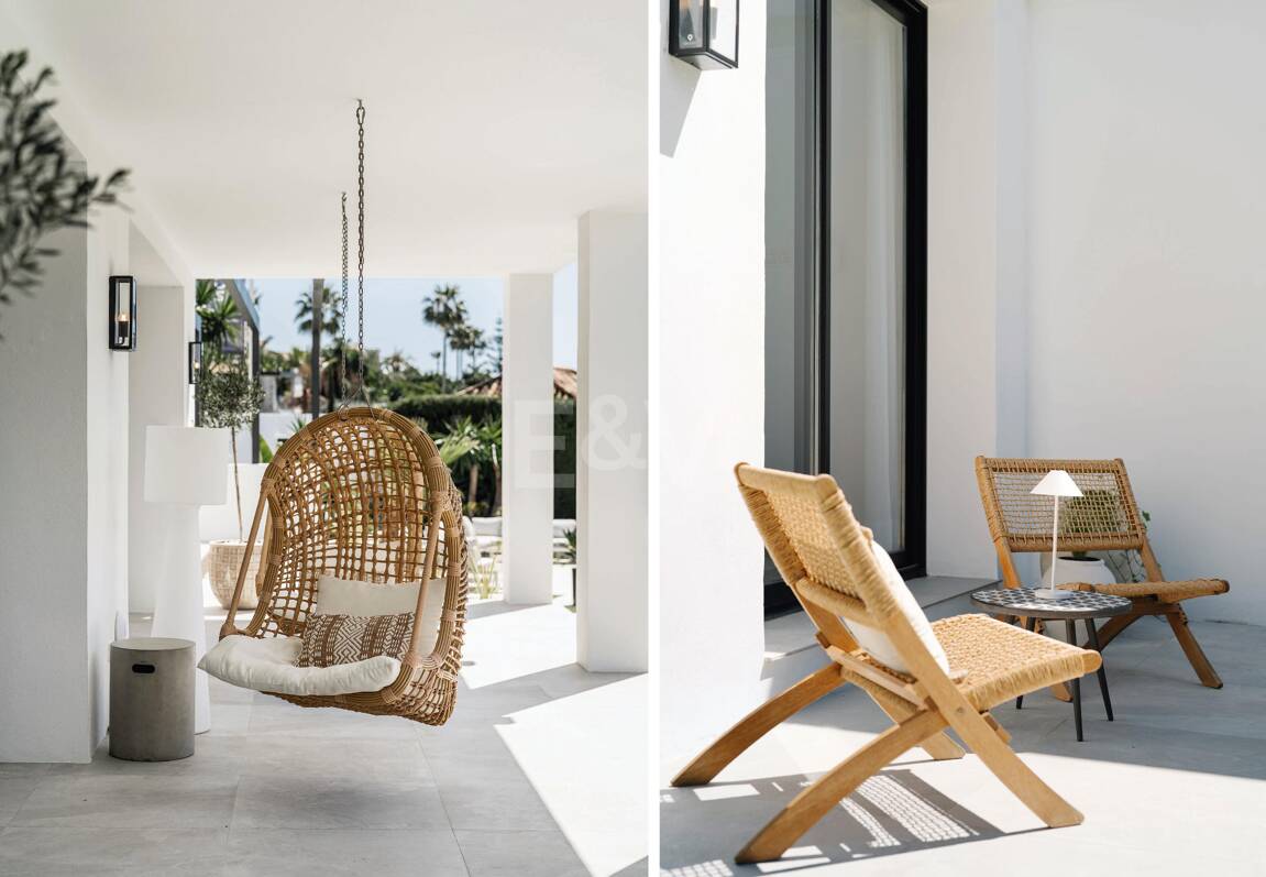 Elegant Villa with Scenic Mountain and Golf Views in Nueva Andalucía