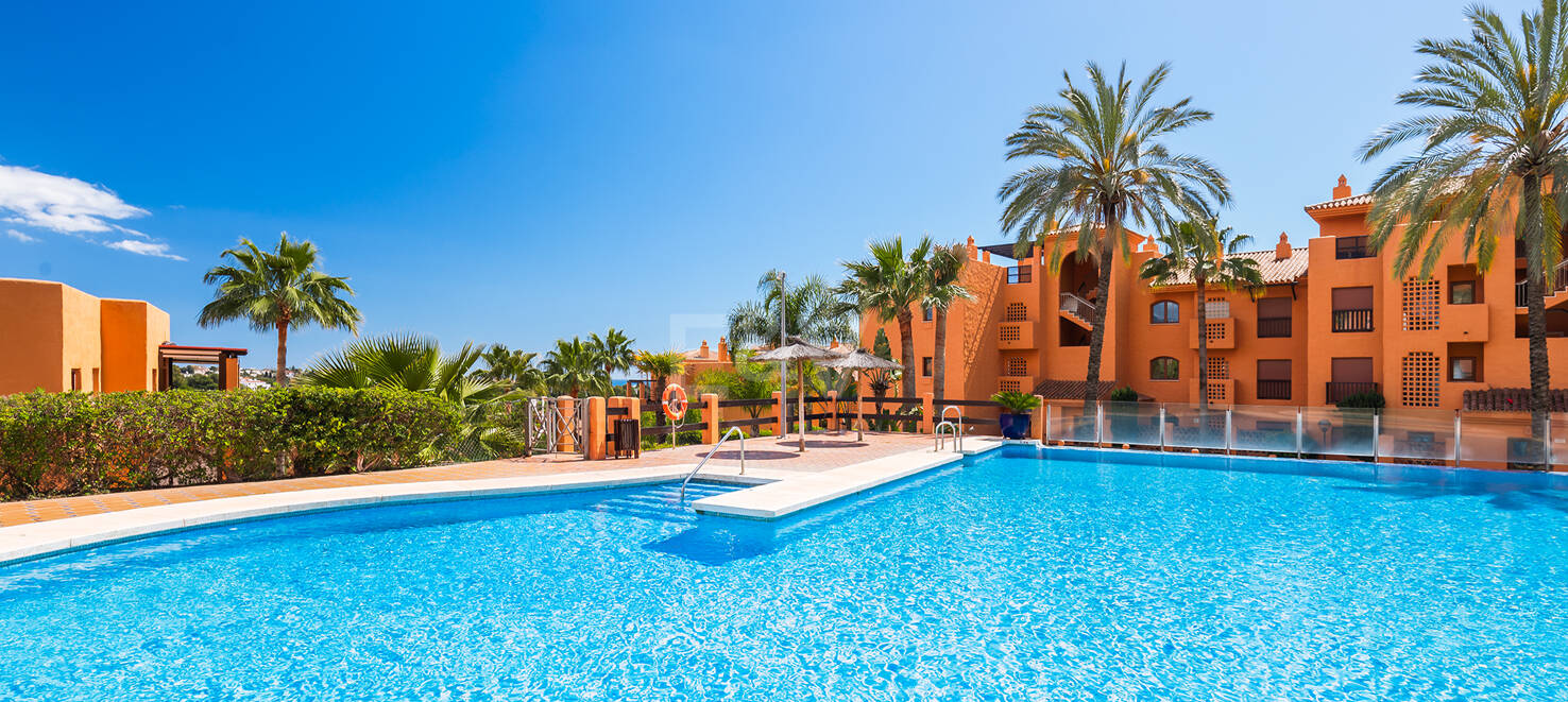 Gartenwohnung in gesicherter Anlage mit Resort-ähnlichen Annehmlichkeiten