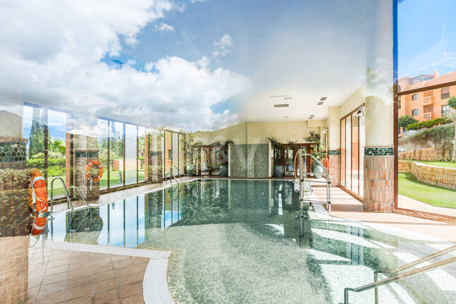 Garden Lägenhet i Gated Community med Resort-Style Amenities