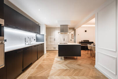 Garden Lägenhet i Gated Community med Resort-Style Amenities