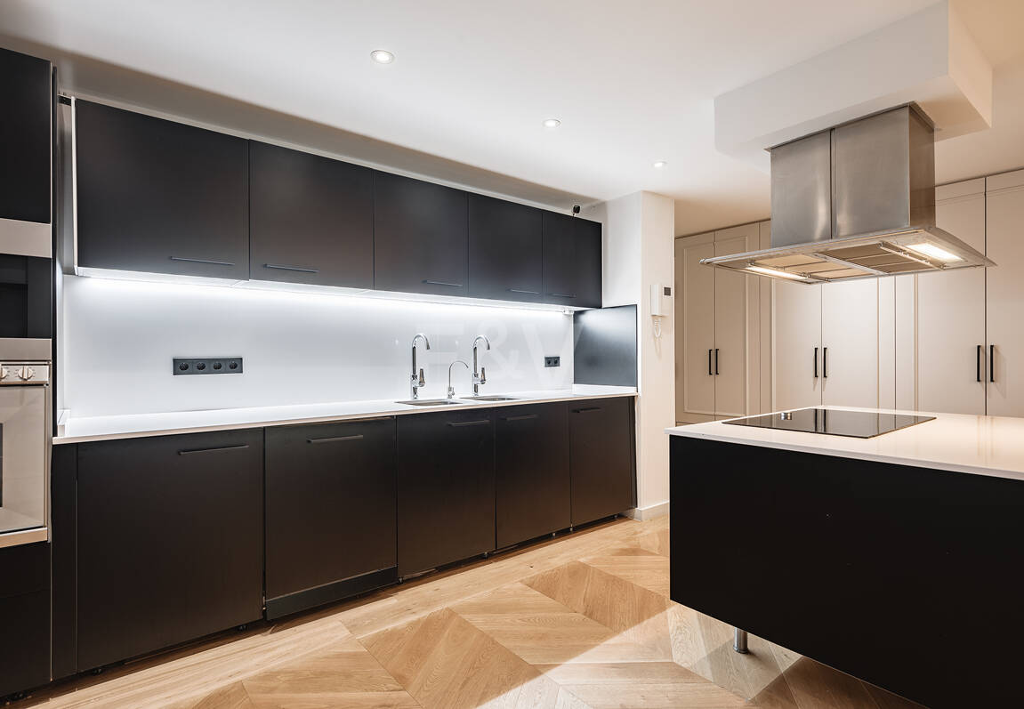 Garden Lägenhet i Gated Community med Resort-Style Amenities