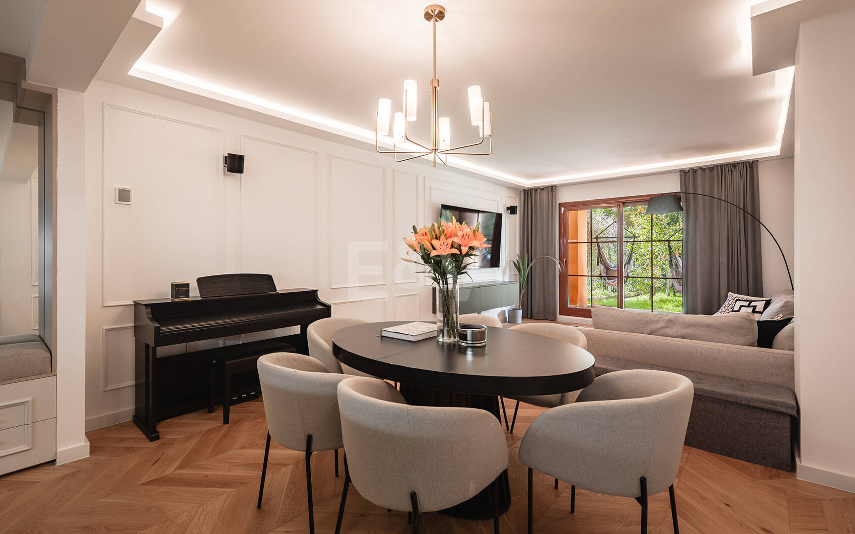 Apartamento con jardín en comunidad cerrada con servicios de estilo resort