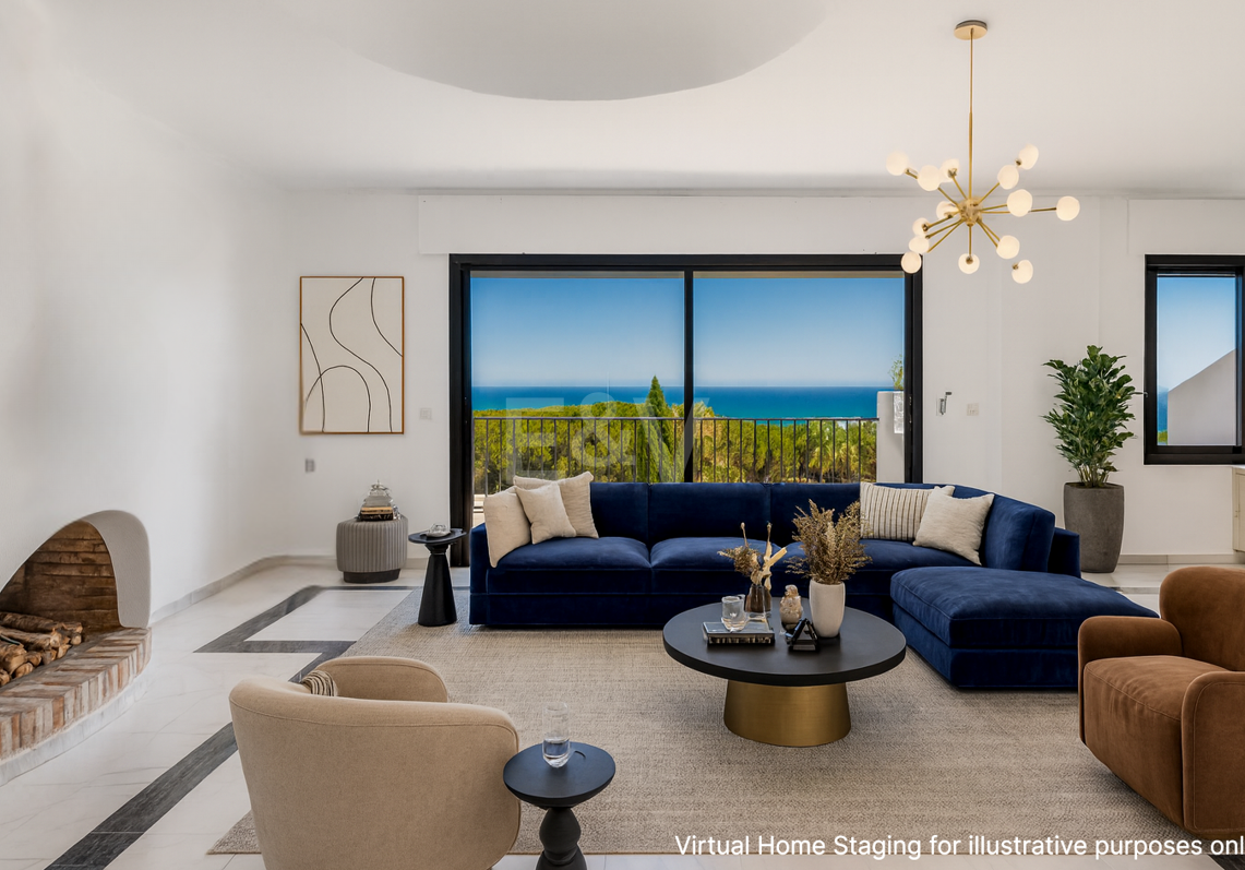 Stor investeringsmöjlighet! Townhouse med Unobstructed Sea Views