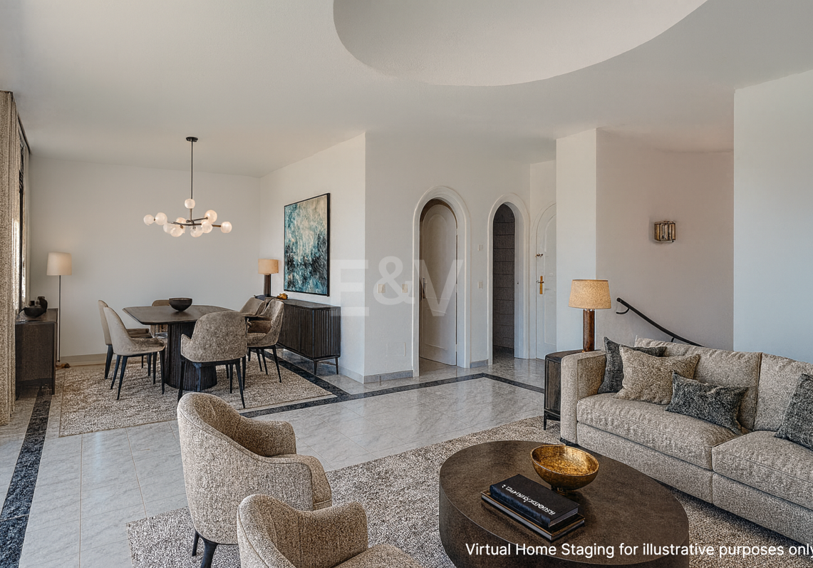 Stor investeringsmöjlighet! Townhouse med Unobstructed Sea Views
