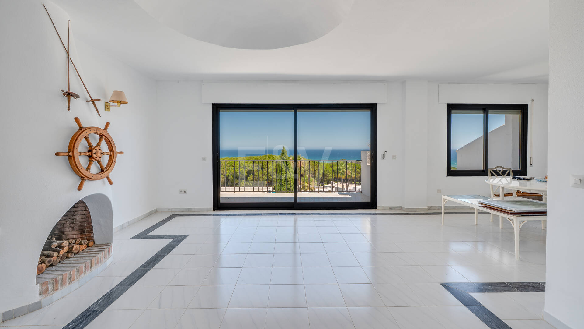 Great Investment Opportunity ! Townhouse with Unobstructed Sea Views