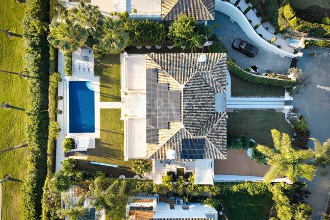 Exklusiv villa med utsikt över Los Naranjos Golfbana