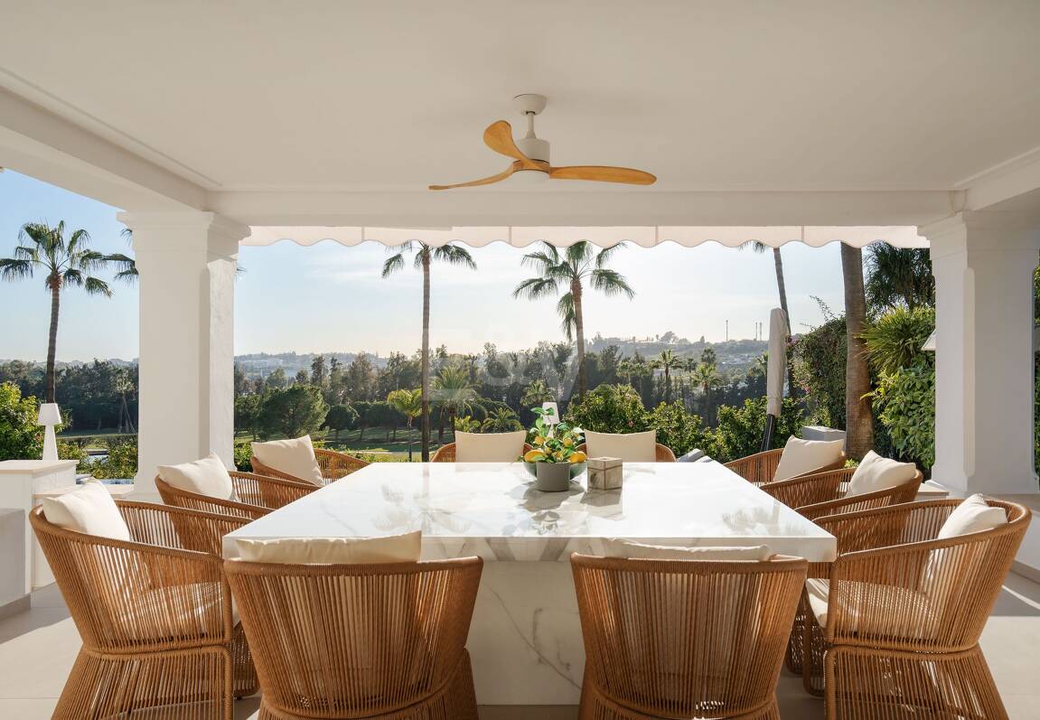 Exklusiv villa med utsikt över Los Naranjos Golfbana