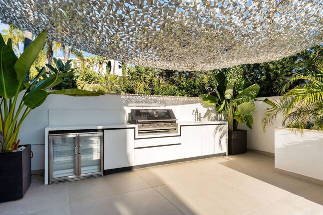 Exklusiv villa med utsikt över Los Naranjos Golfbana