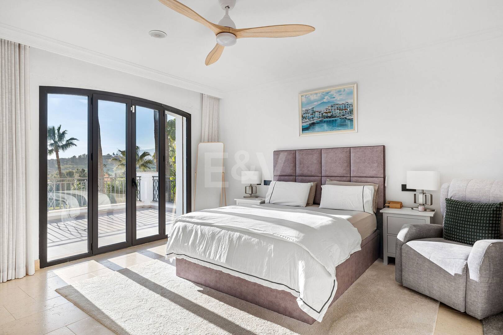 Exklusiv villa med utsikt över Los Naranjos Golfbana