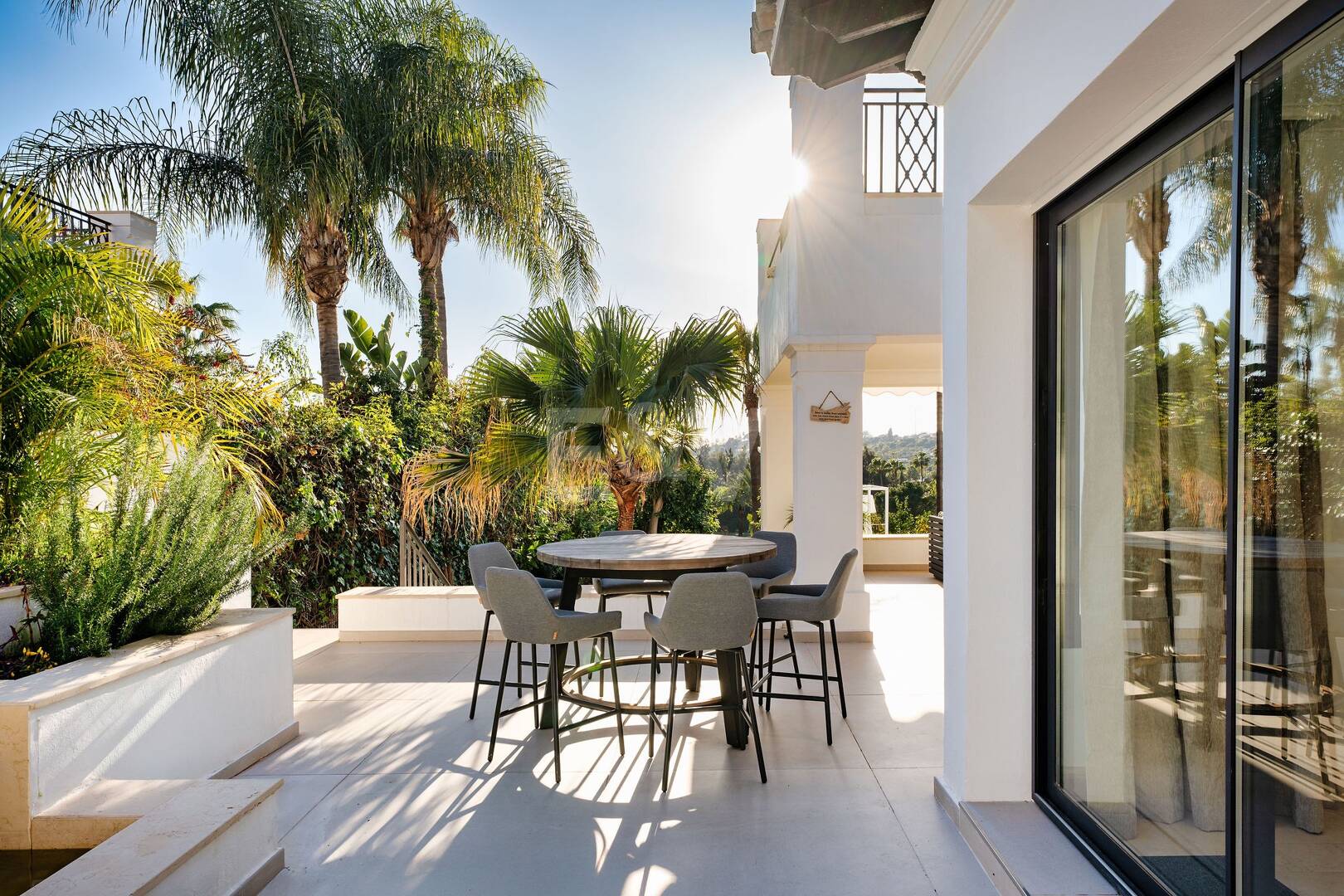 Exclusiva villa con vistas al campo de golf Los Naranjos