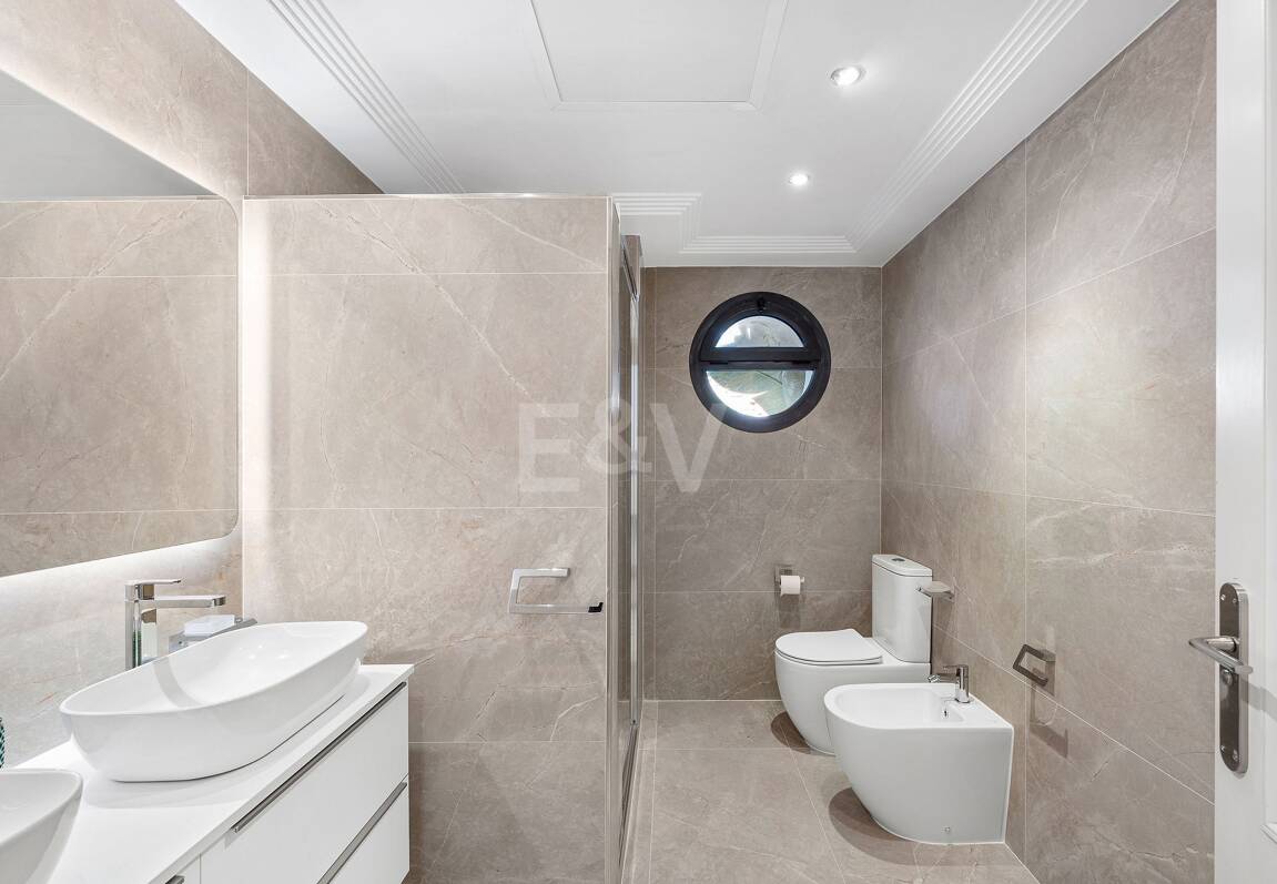 Exklusiv villa med utsikt över Los Naranjos Golfbana