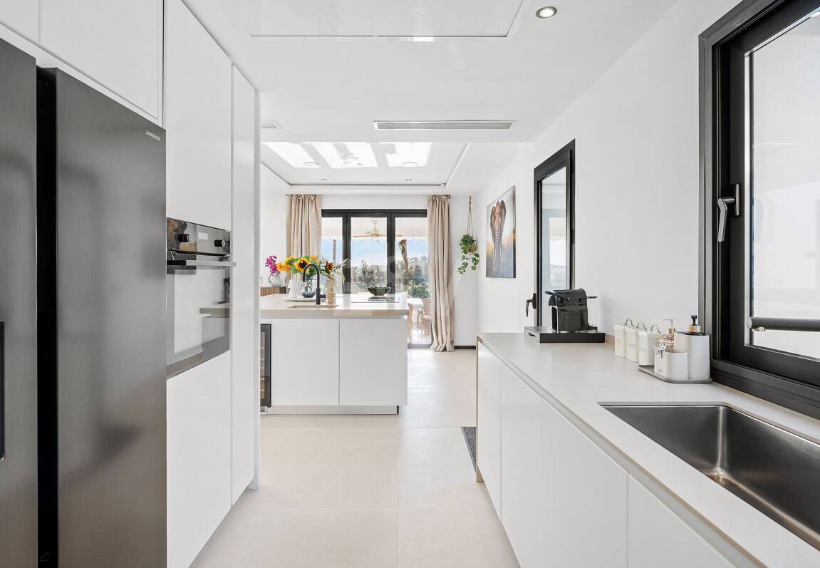 Exklusiv villa med utsikt över Los Naranjos Golfbana