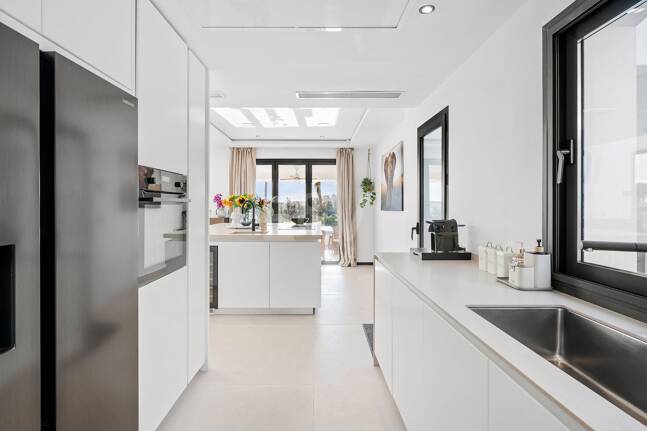 Exklusiv villa med utsikt över Los Naranjos Golfbana