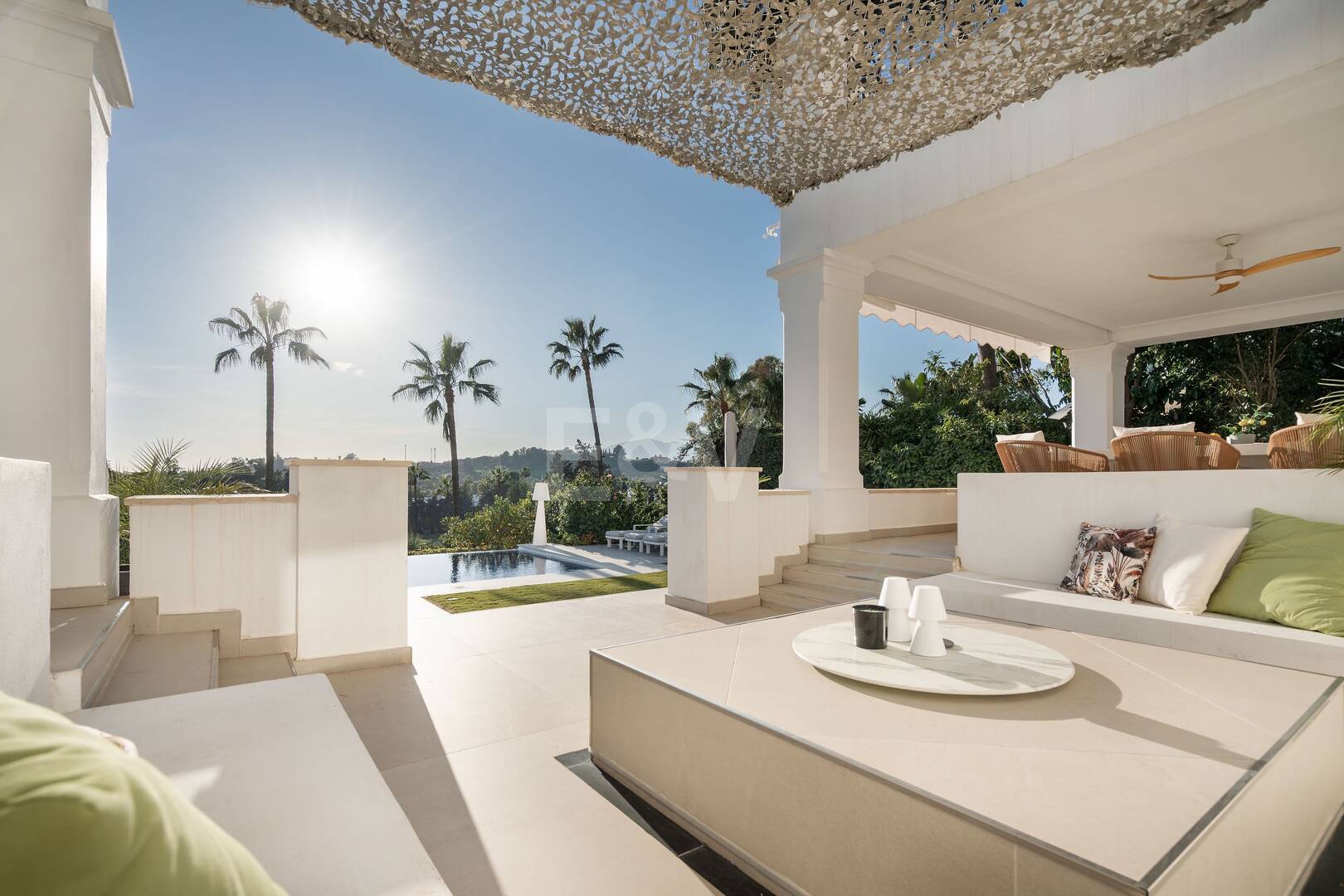 Exclusiva villa con vistas al campo de golf Los Naranjos