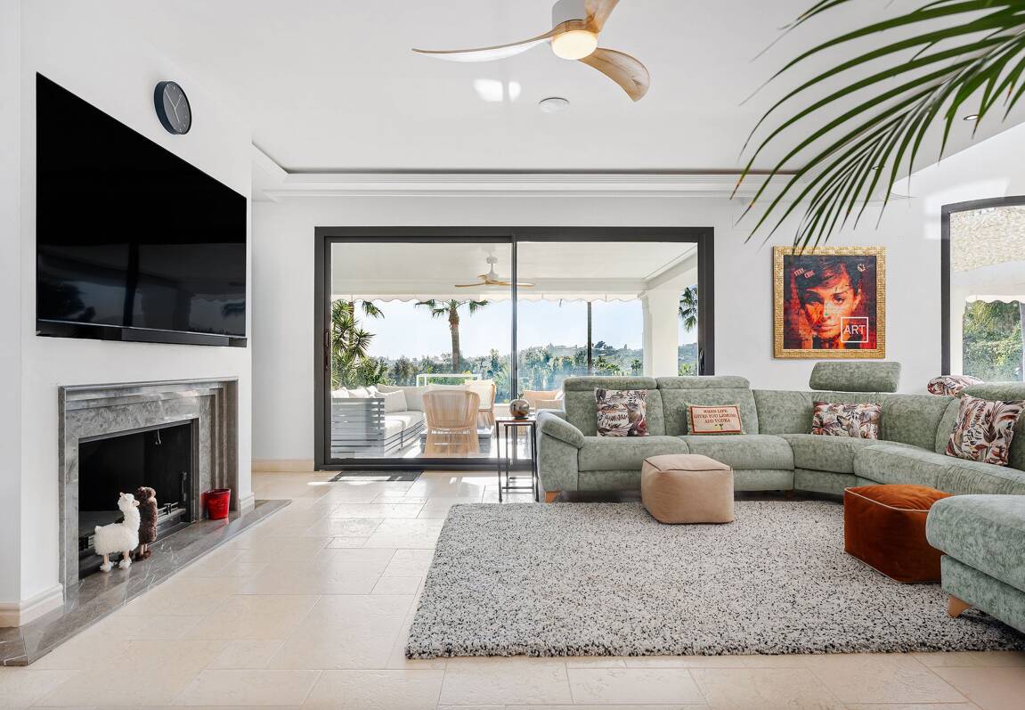 Exklusiv villa med utsikt över Los Naranjos Golfbana