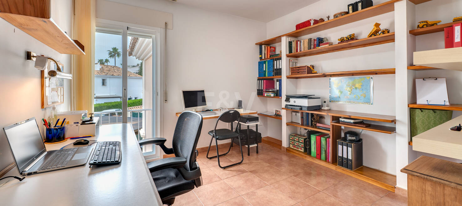 Semi-detached Villa Close to the Beach and Amenities