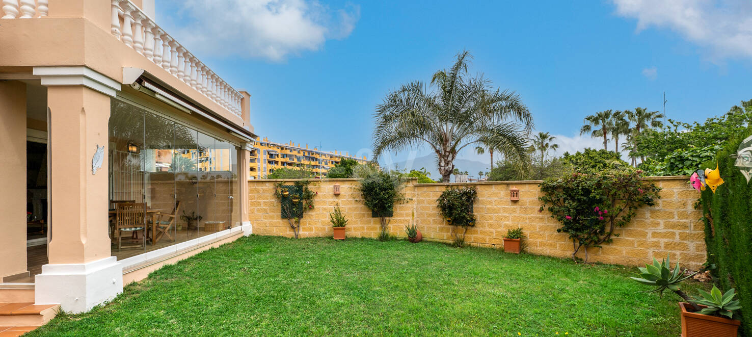 Semi-detached Villa Close to the Beach and Amenities