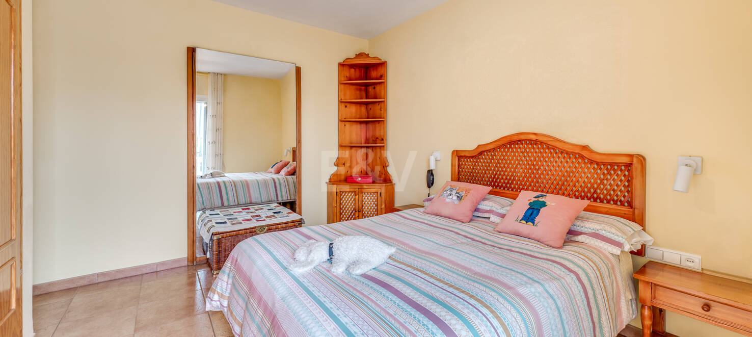 Semi-detached Villa Close to the Beach and Amenities