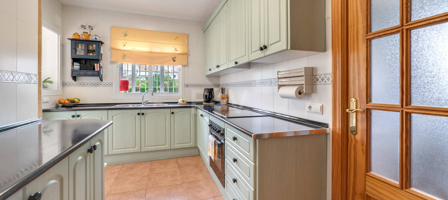 Semi-detached Villa Close to the Beach and Amenities