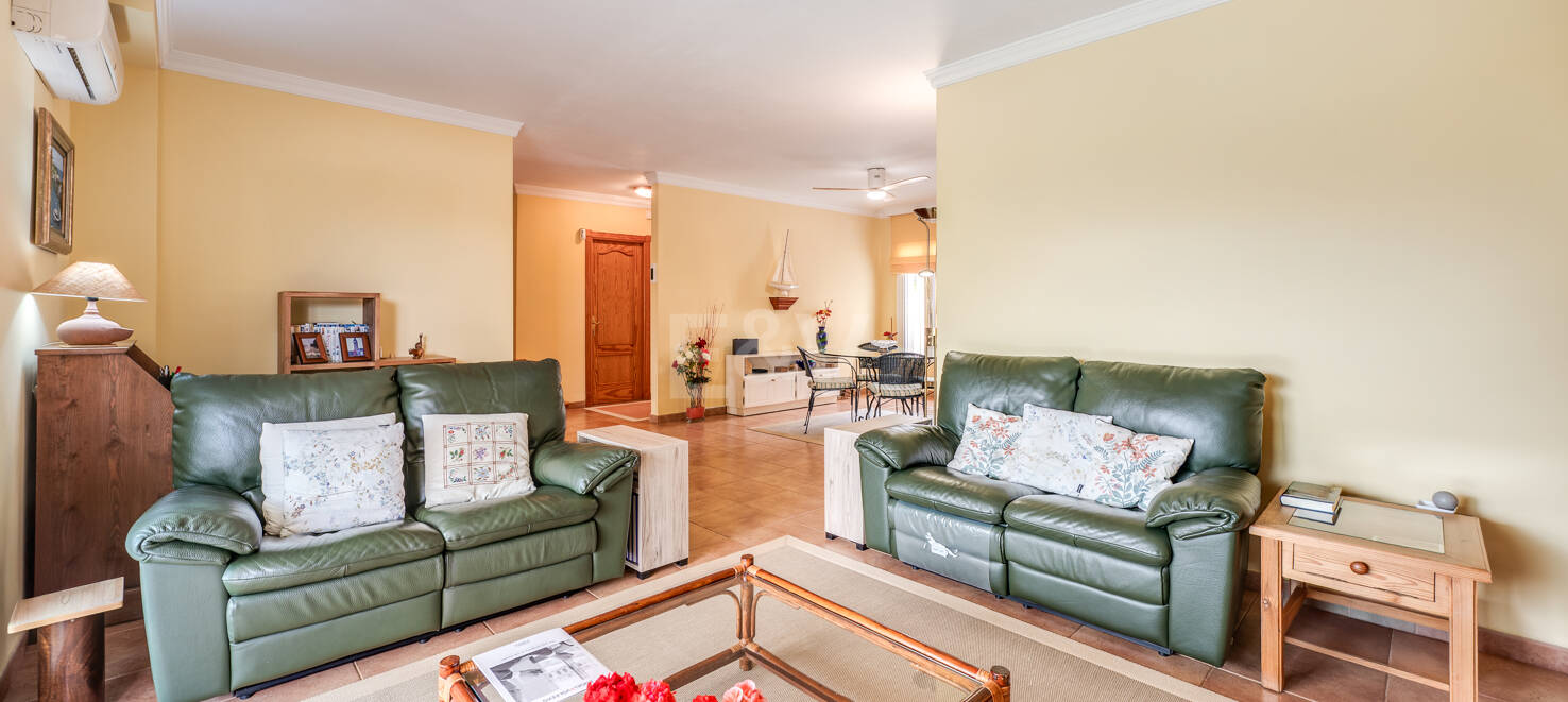 Semi-detached Villa Close to the Beach and Amenities