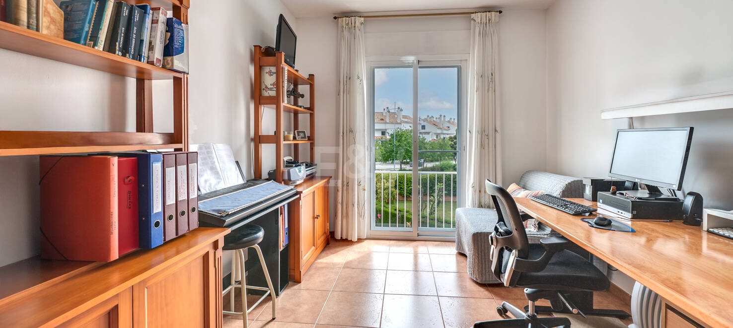 Semi-detached Villa Close to the Beach and Amenities