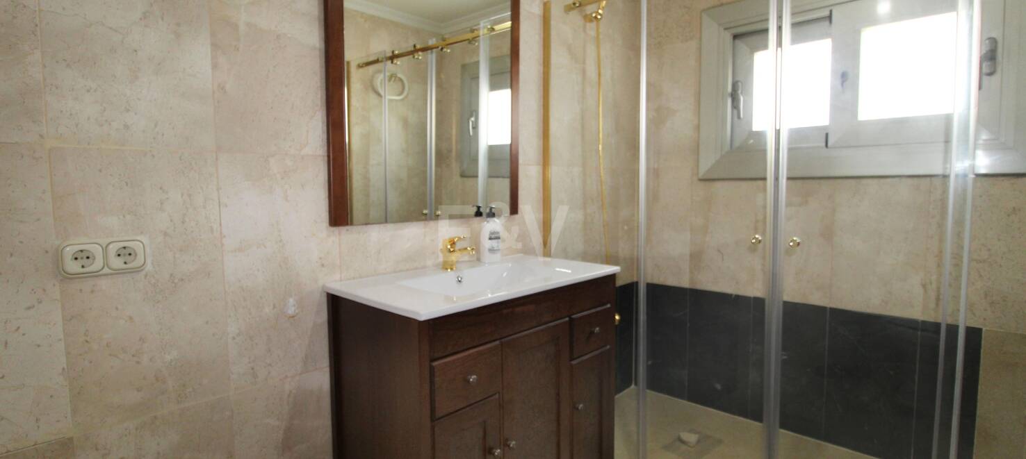 Large Estate Just 300 Meters from the Sea
