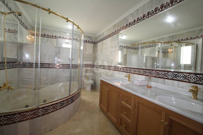 Large Estate Just 300 Meters from the Sea