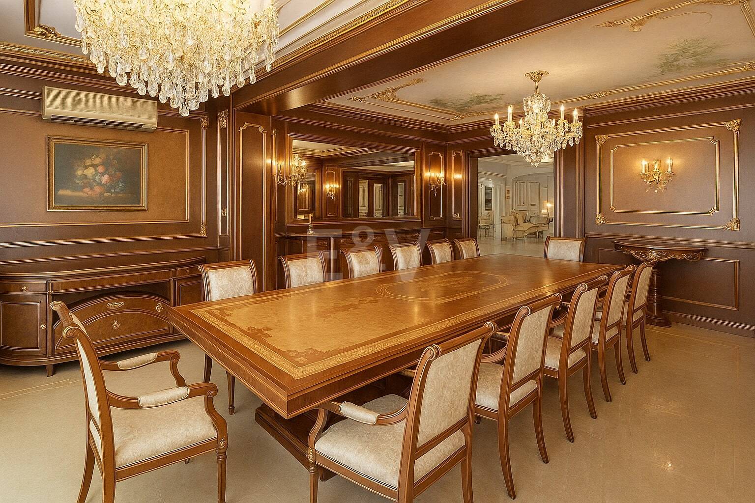 Large Estate Just 300 Meters from the Sea