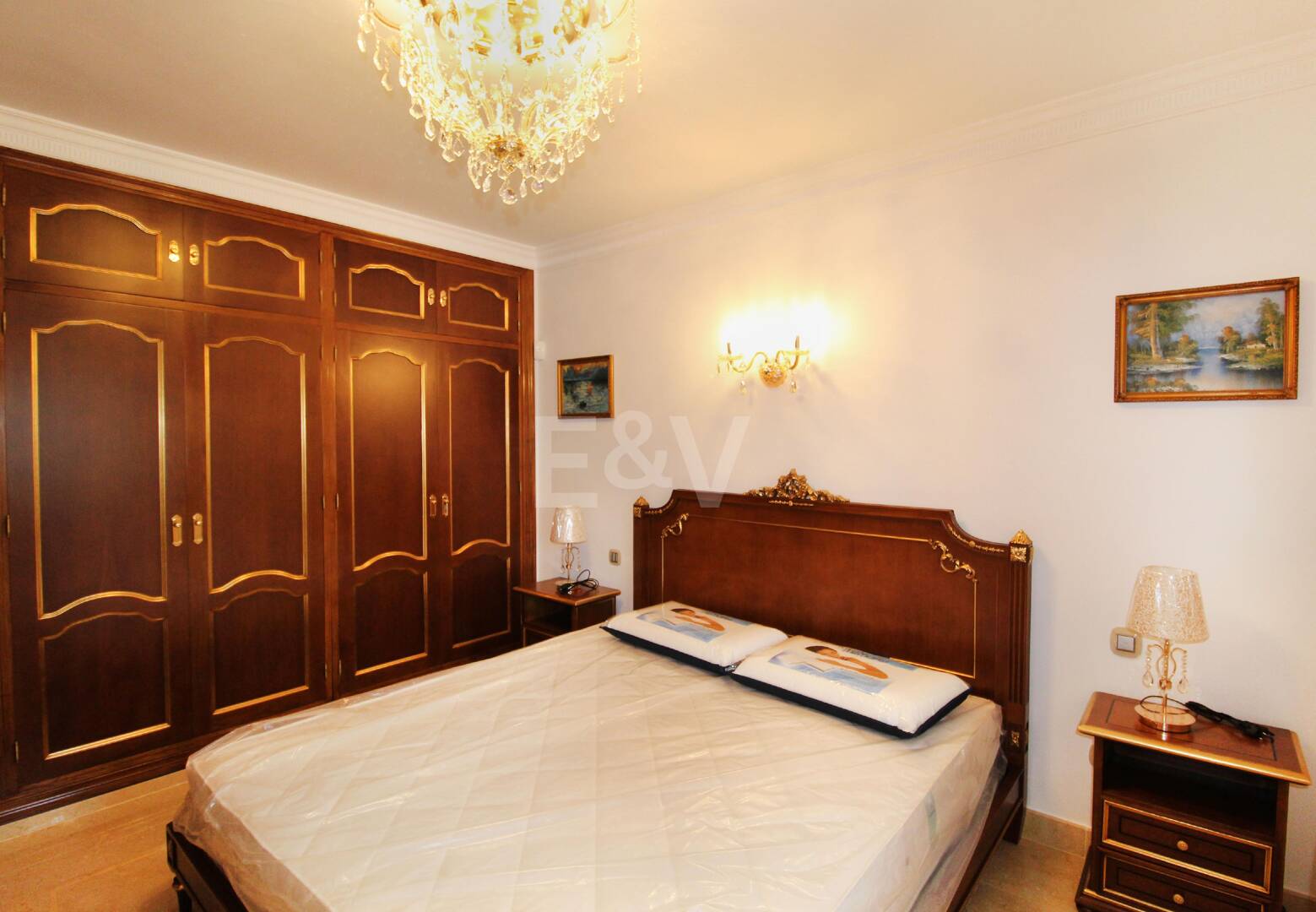 Large Estate Just 300 Meters from the Sea