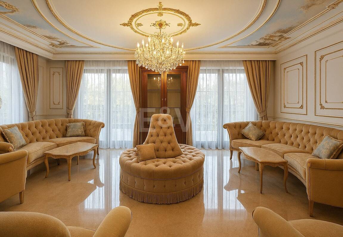 Large Estate Just 300 Meters from the Sea