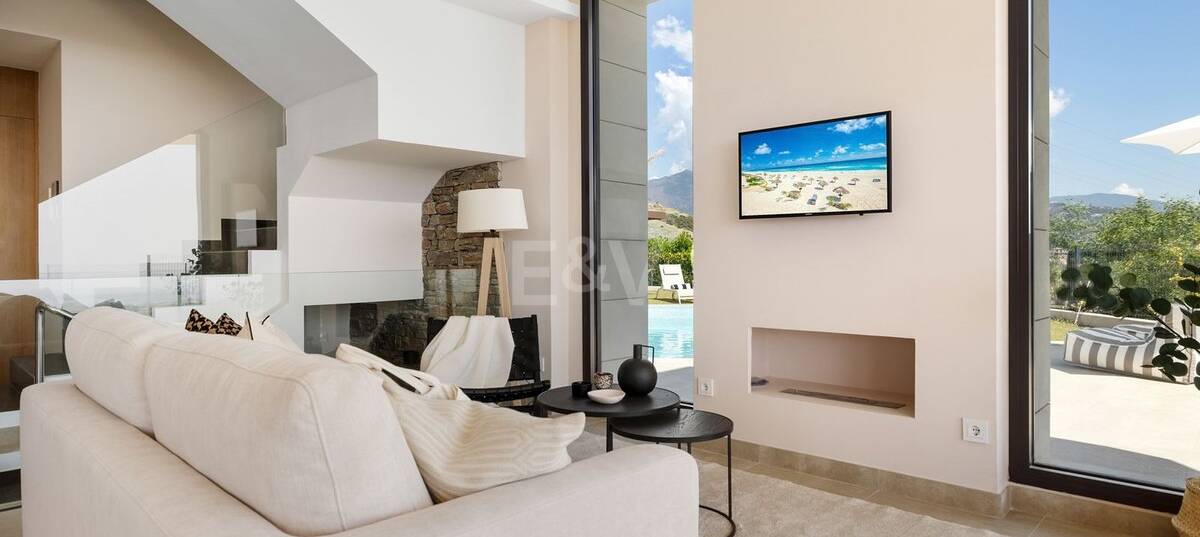Modern lyxvilla med panoramautsikt över havet i La Alqueria