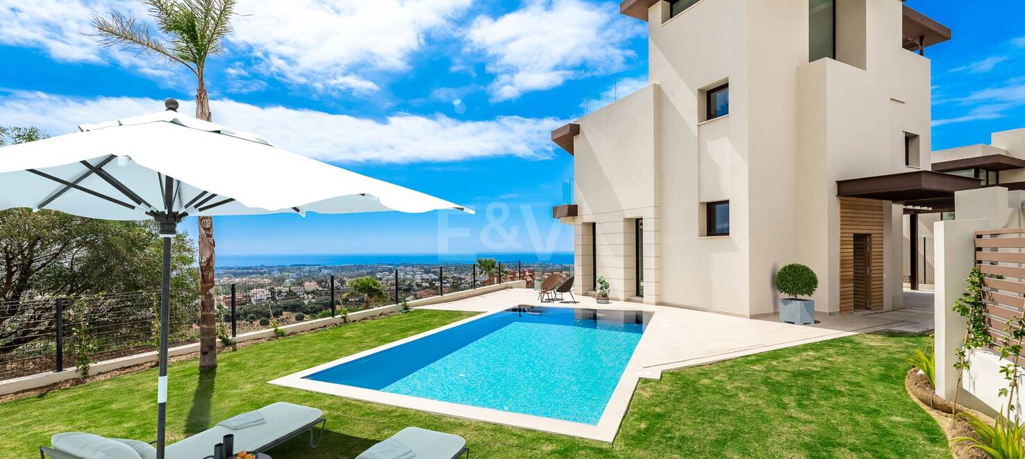 Modern lyxvilla med panoramautsikt över havet i La Alqueria
