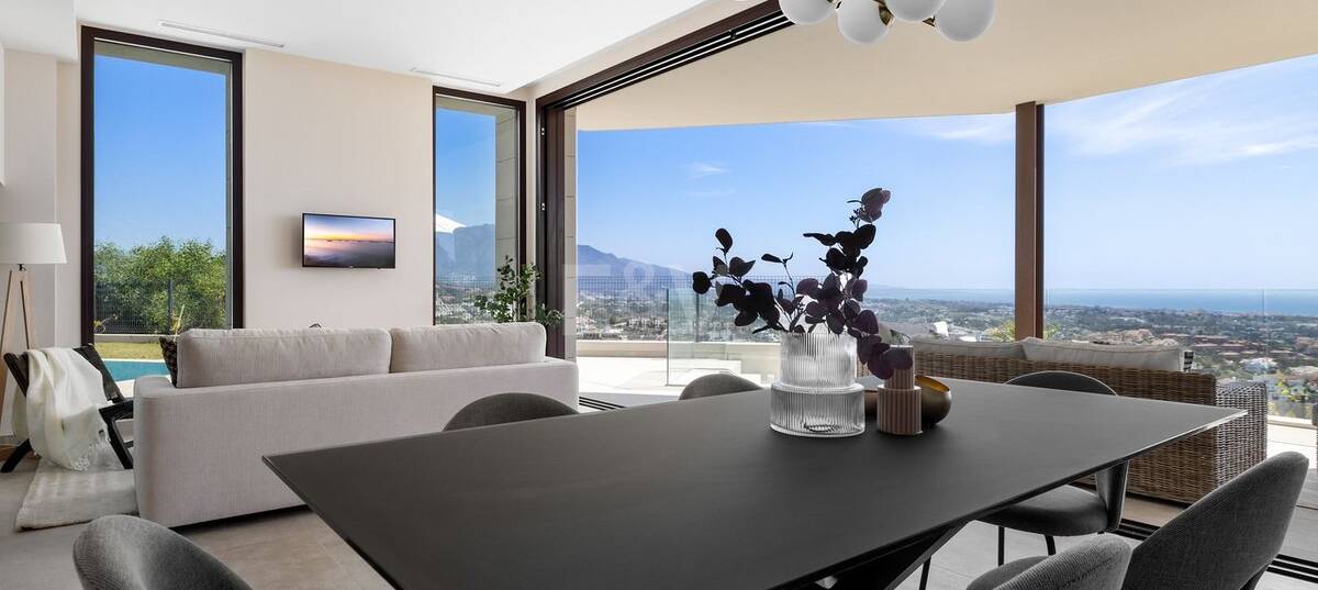 Modern lyxvilla med panoramautsikt över havet i La Alqueria