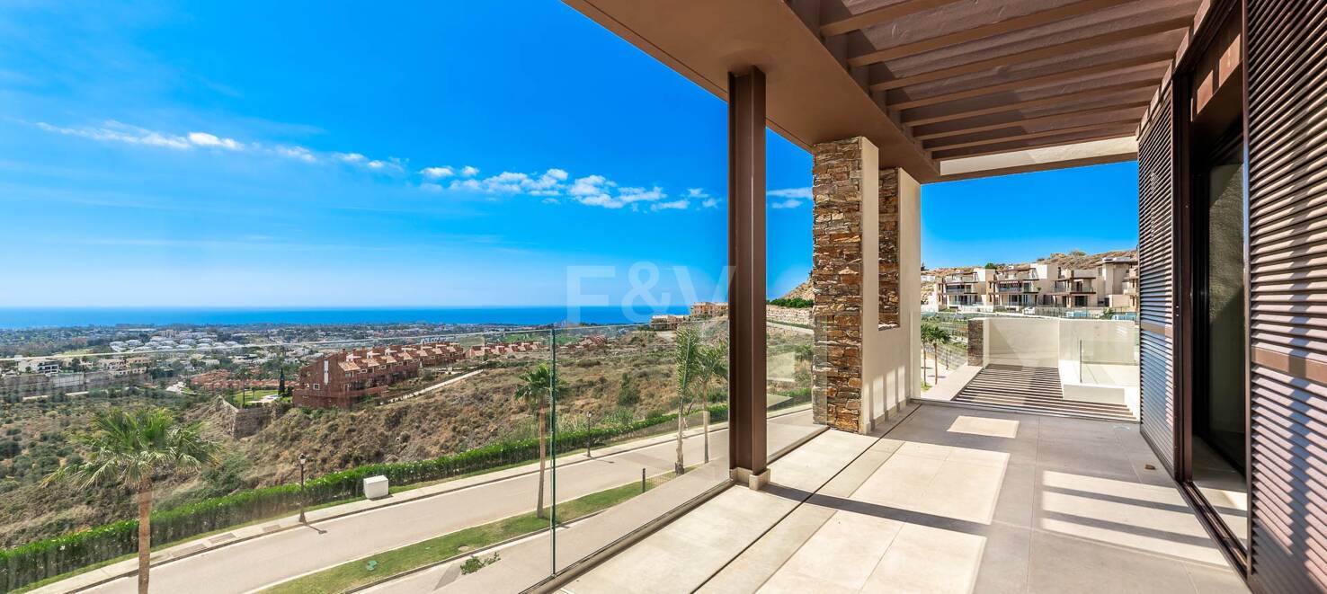 Modern lyxvilla med panoramautsikt över havet i La Alqueria