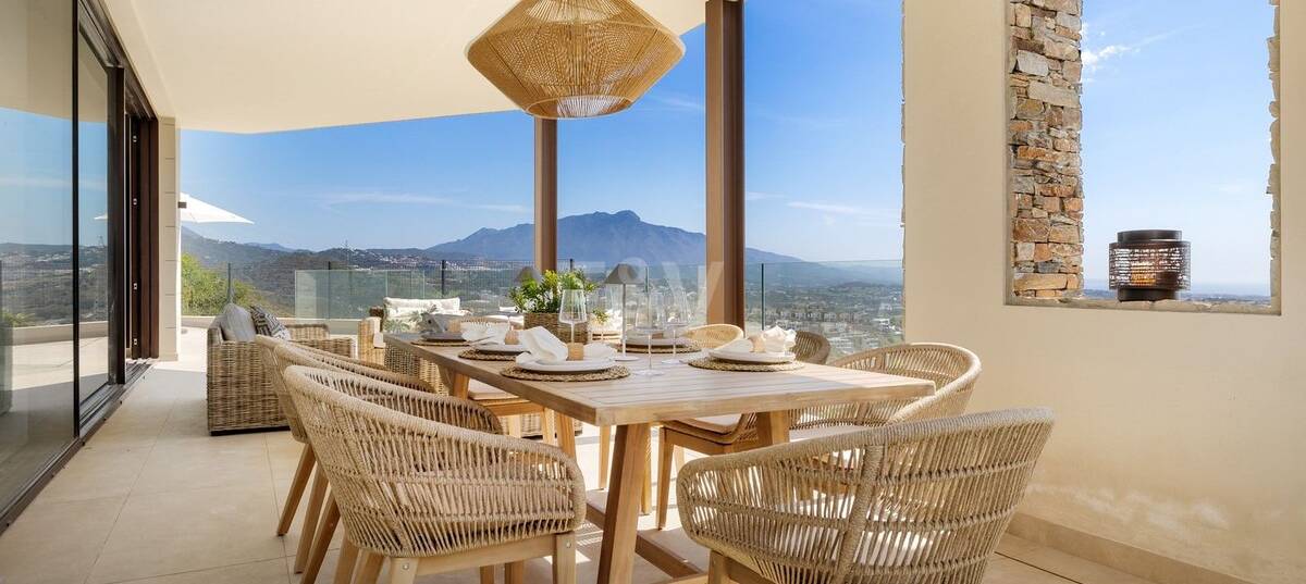 Modern lyxvilla med panoramautsikt över havet i La Alqueria