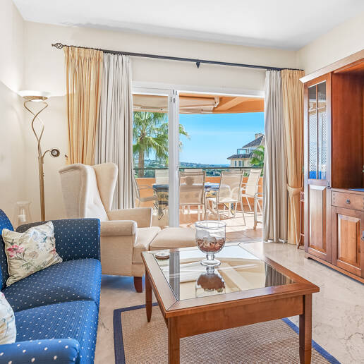 Apartamento de 2 dormitorios en un complejo de lujo con bonita vista al mar