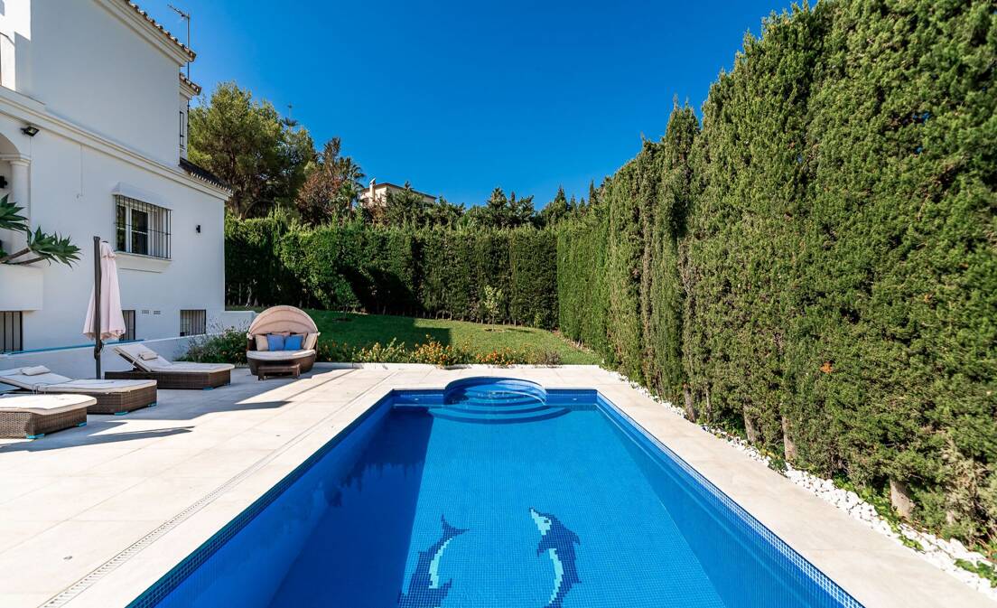Andalusian villa in Nueva Andalucía walking distance to all amenities