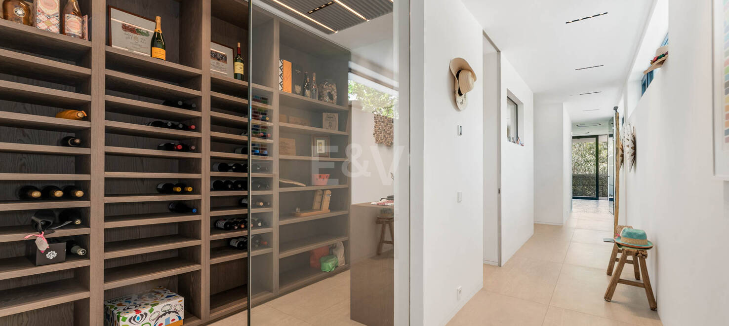 Współczesna Willa z Morzem Panoramicznym i Górą Widok