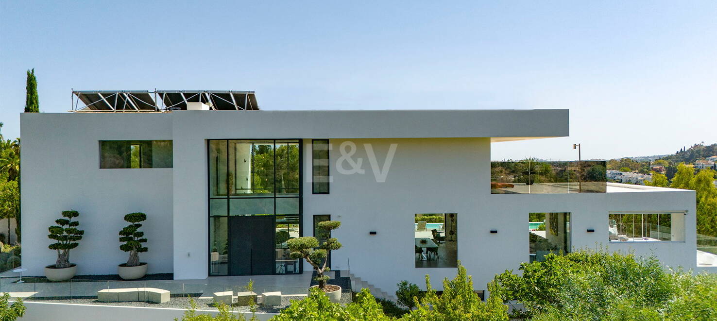 Współczesna Willa z Morzem Panoramicznym i Górą Widok