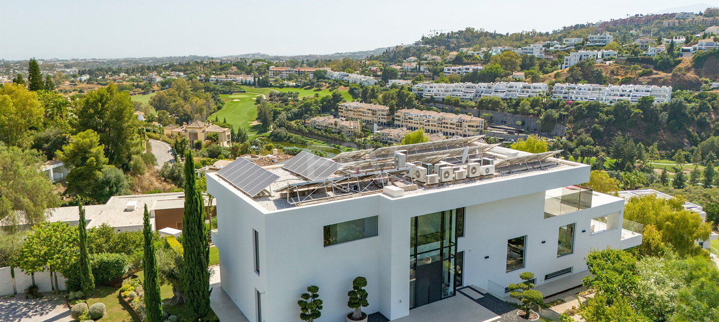 Villa contemporaine avec mer panoramique et montagne Vues