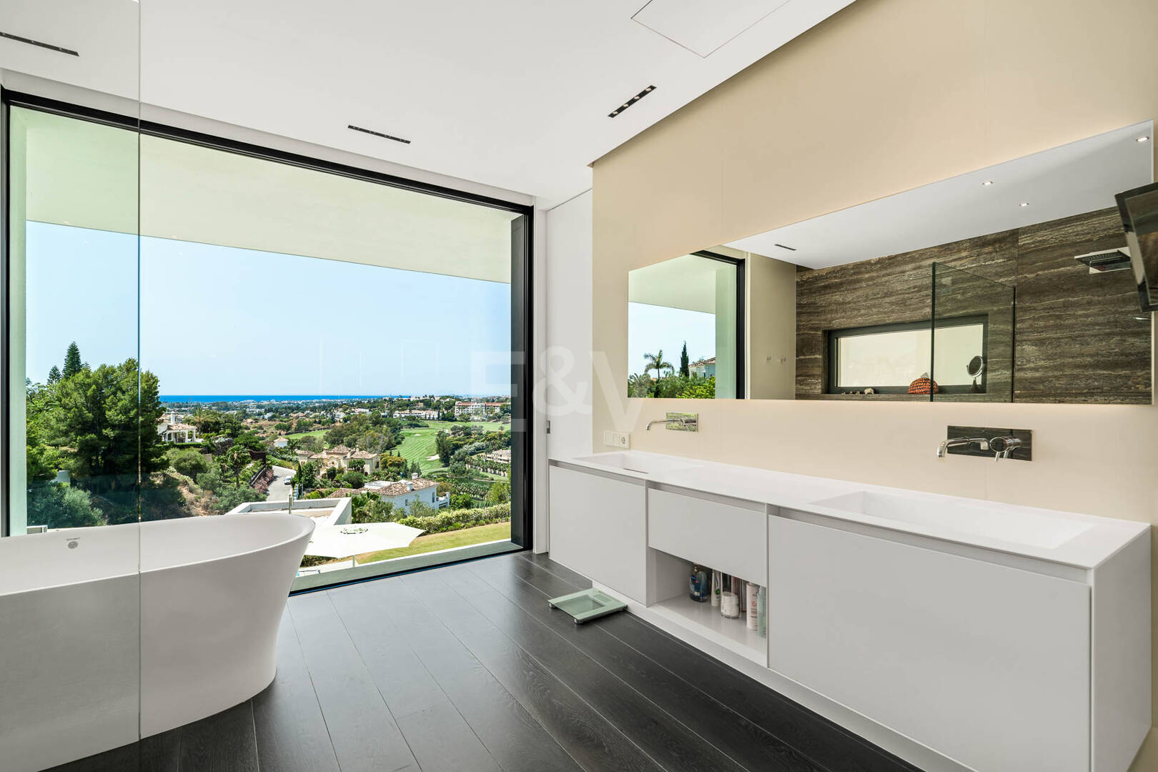 Contemporary Villa with Panoramic Sea & Mountain Views