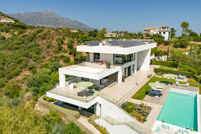 Contemporary Villa with Panoramic Sea & Mountain Views