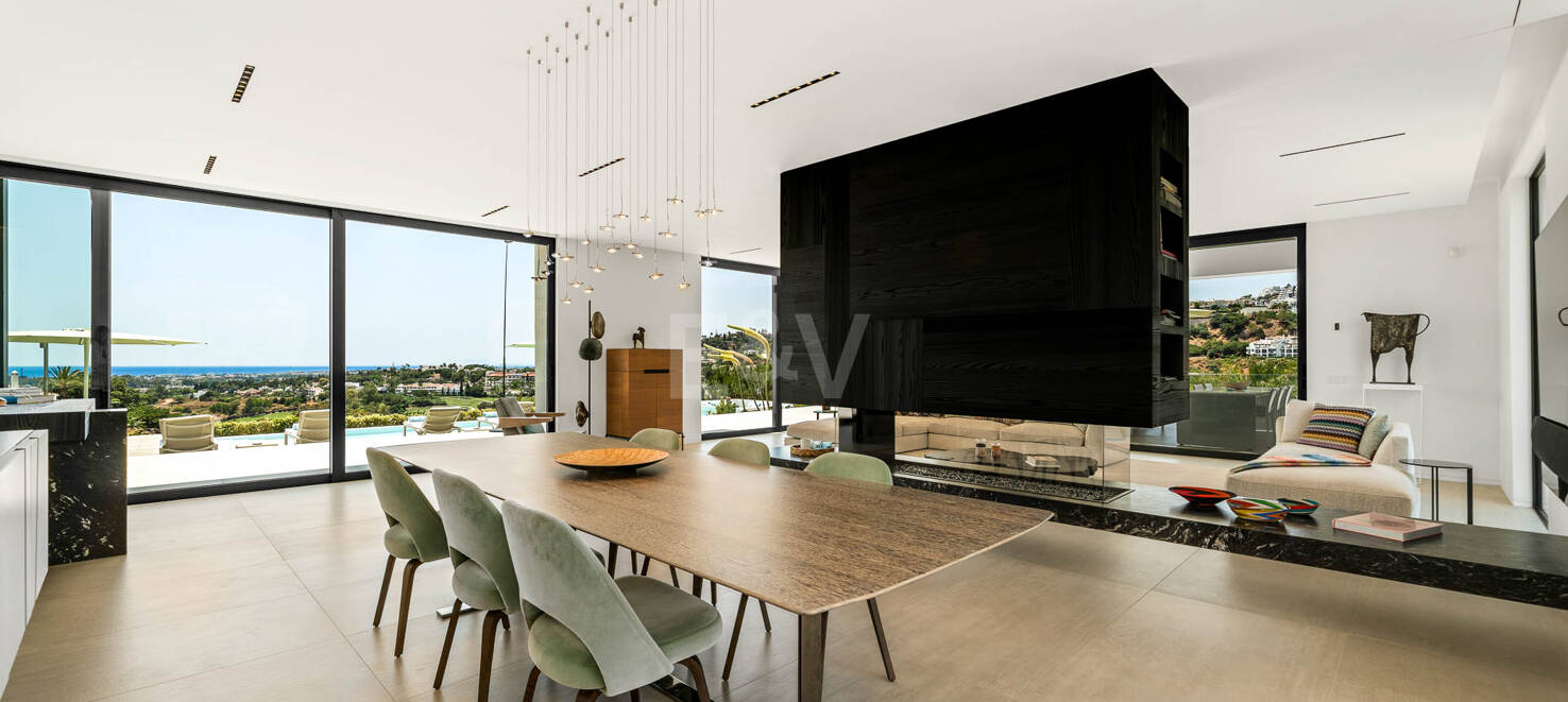 Współczesna Willa z Morzem Panoramicznym i Górą Widok