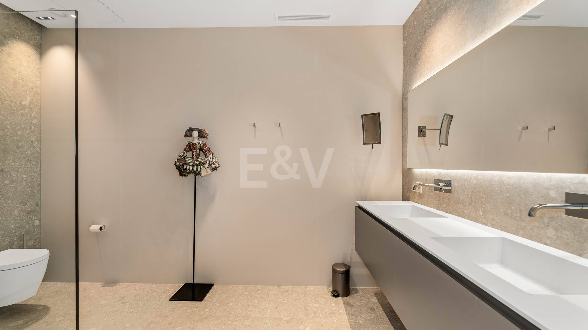 Contemporary Villa with Panoramic Sea & Mountain Views