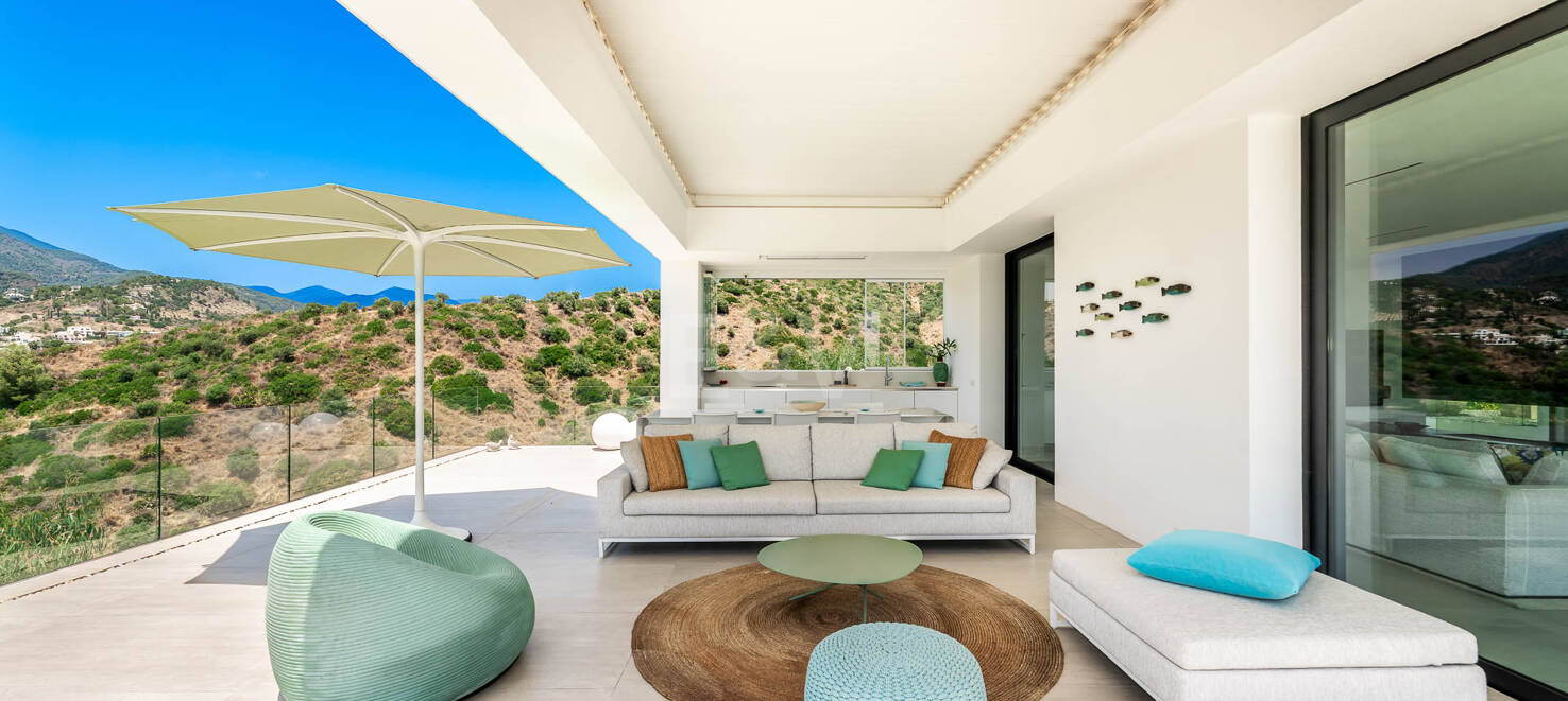 Współczesna Willa z Morzem Panoramicznym i Górą Widok