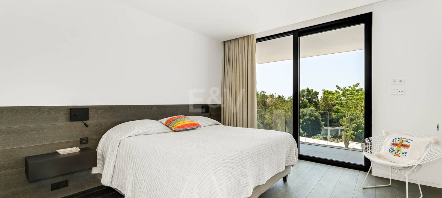 Współczesna Willa z Morzem Panoramicznym i Górą Widok